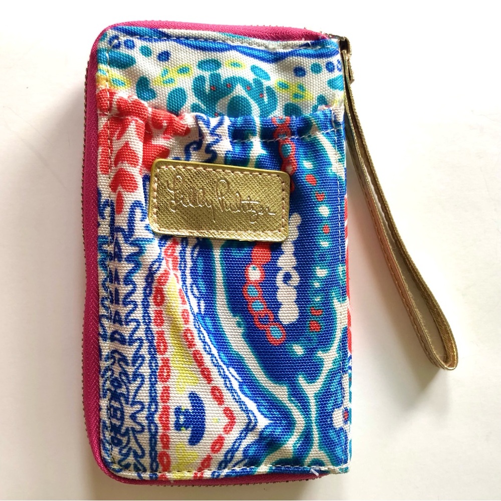 Lilly Pulitzer Wristlet with strap